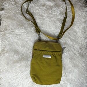 ❌SOLD❌Baggallini RFID Crossbody Bag Multi-pocket Olive Green‎ Travel Purse